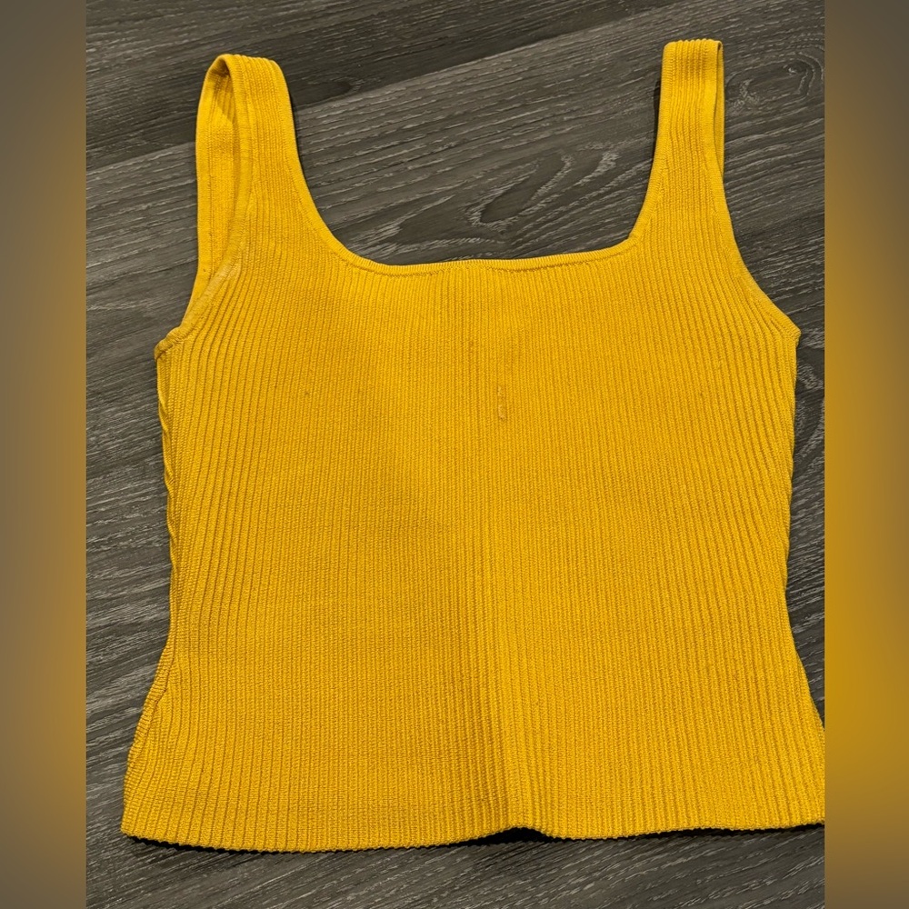 Aritzia Babaton Sculpt Knit Tank Top
